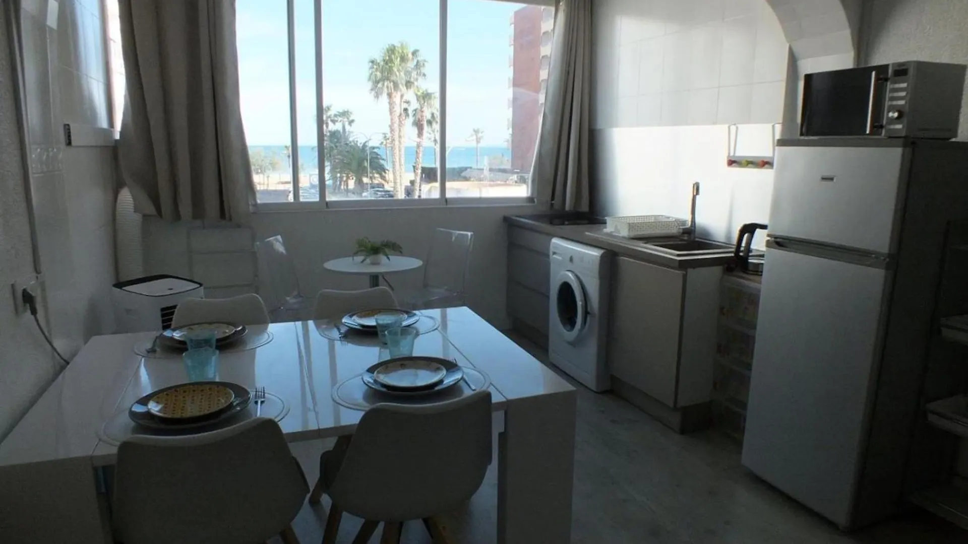 Apartamento Costero Con Aire Acondicionado E Internet En Santa-Margarita, Rosas - Es-204-45 Roses